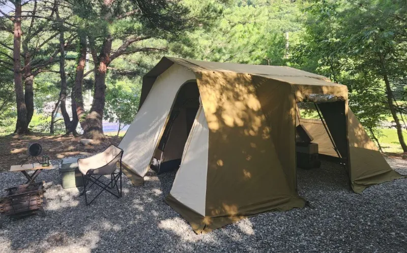 Luxury Camping Tent with One Bedroom - image 4